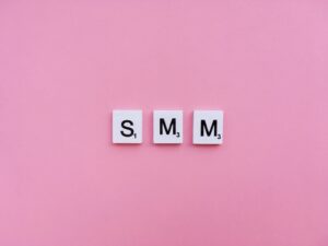 How SMM Drives Customer Loyalty: 8 Key Insights